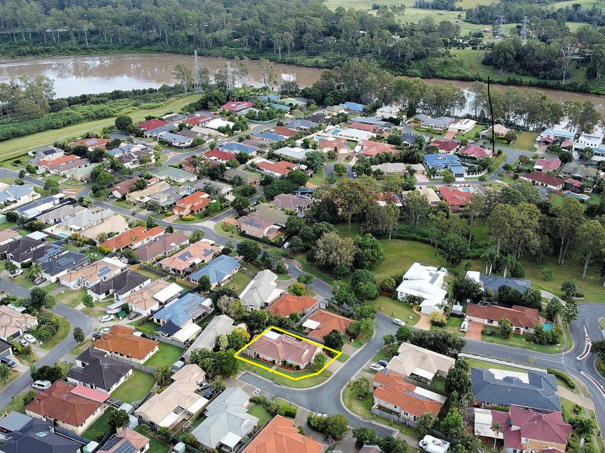 3 Platypus Close, RIVERHILLS