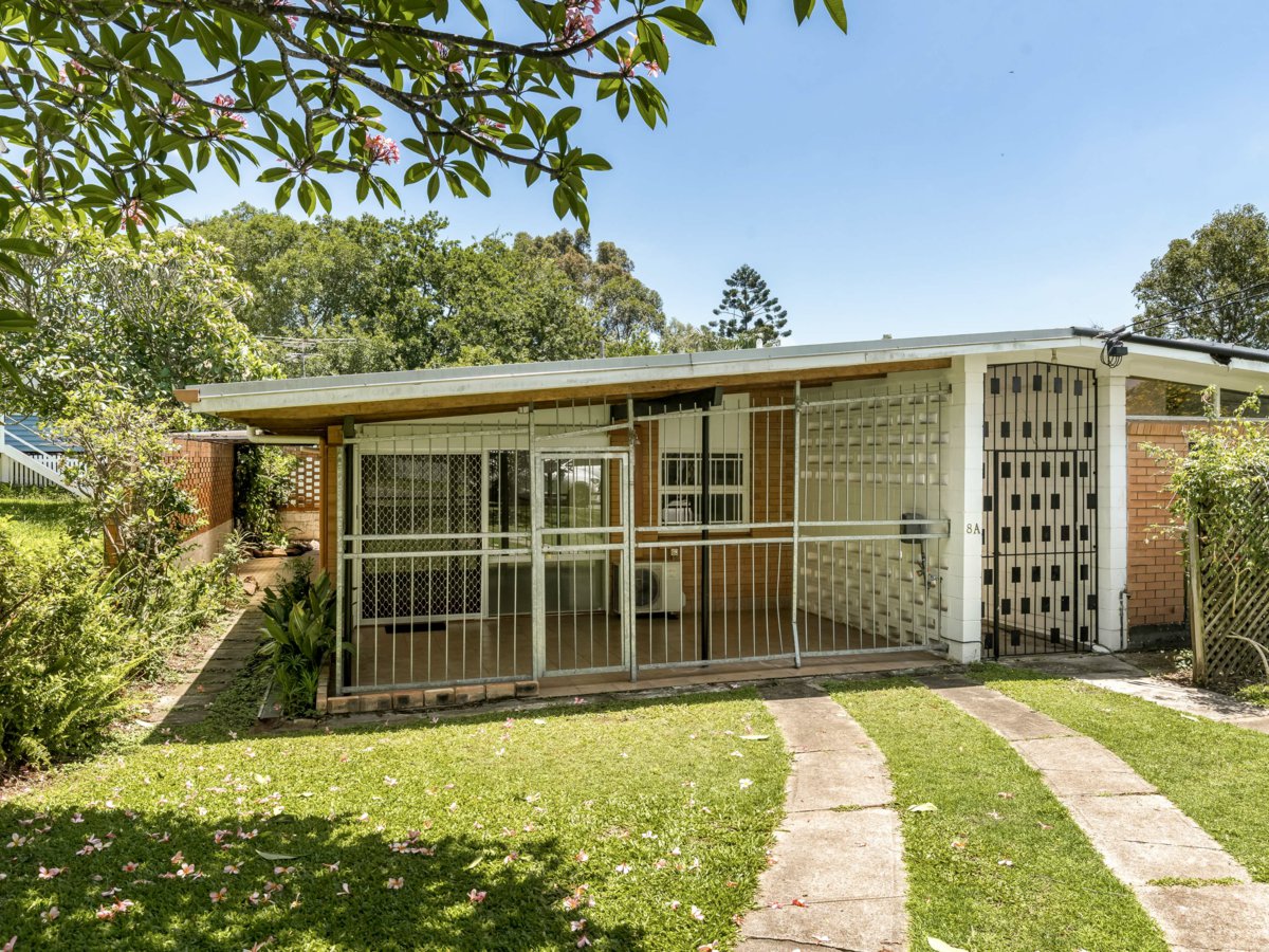 8A Goldieslie Road, INDOOROOPILLY