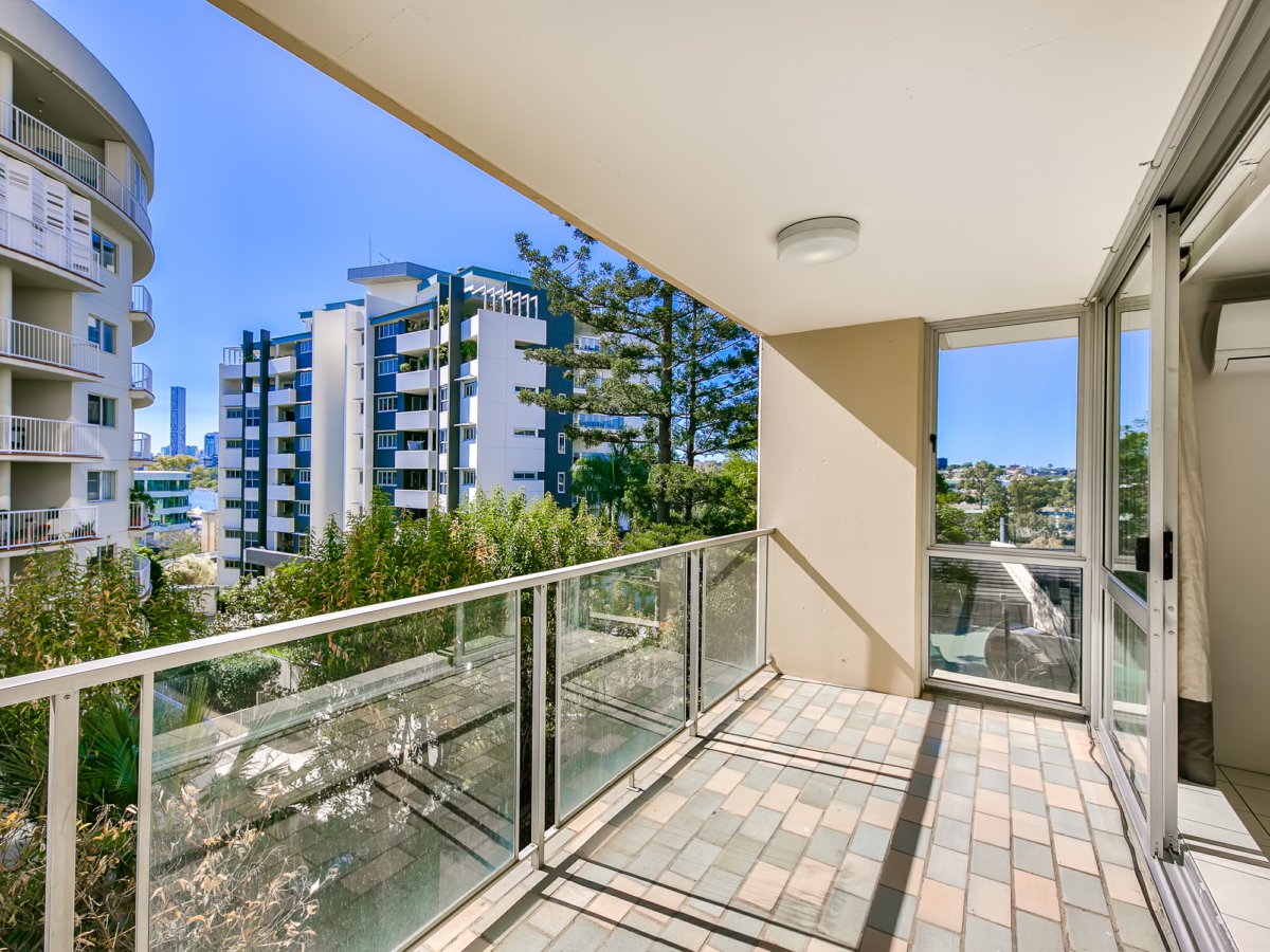 24/24 Dunmore Terrace, AUCHENFLOWER